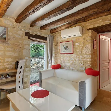 Le Bois De L'ange Guest house