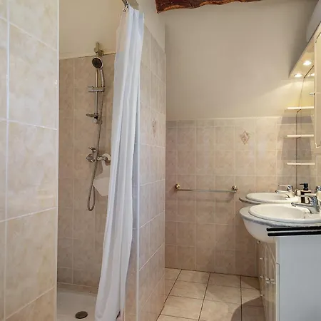 Le Bois De L'ange Guest house